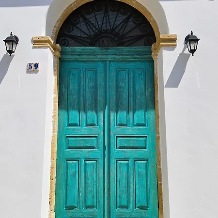 Πανσιόν Flor *