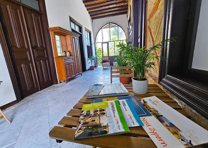 Pensión Flor Nicosia